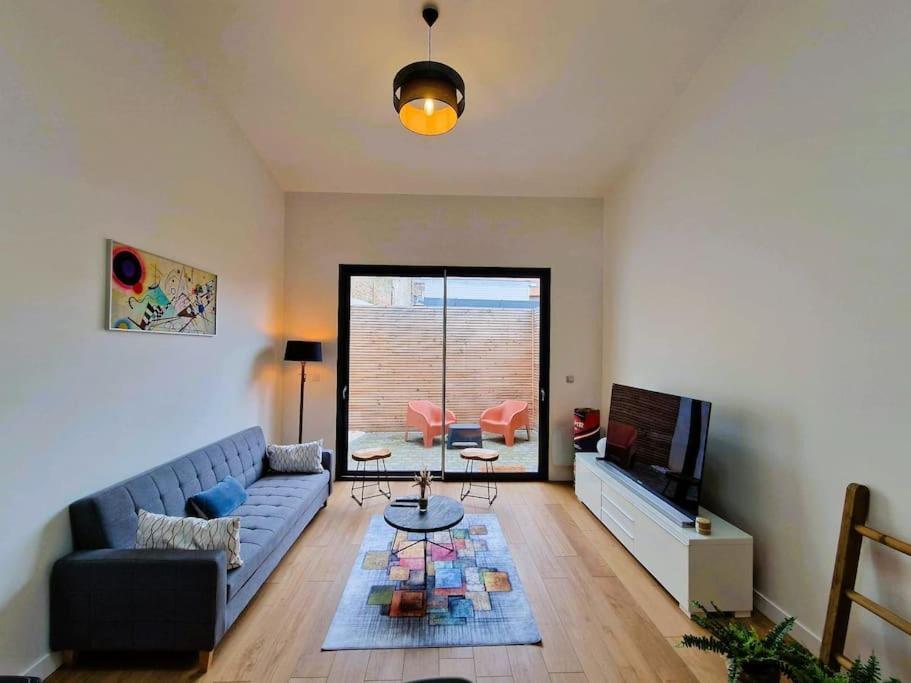 Apartment Le Bellay ¤ 2 ¤ Cour ¤10 Mins Centre¤ Amiens